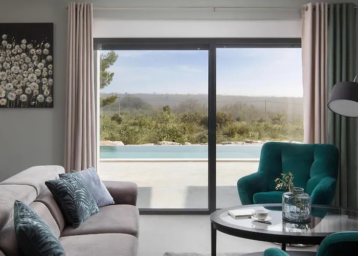 Infinity Vikendica *