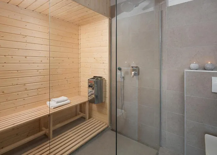 度假居 Infinity 沃德年